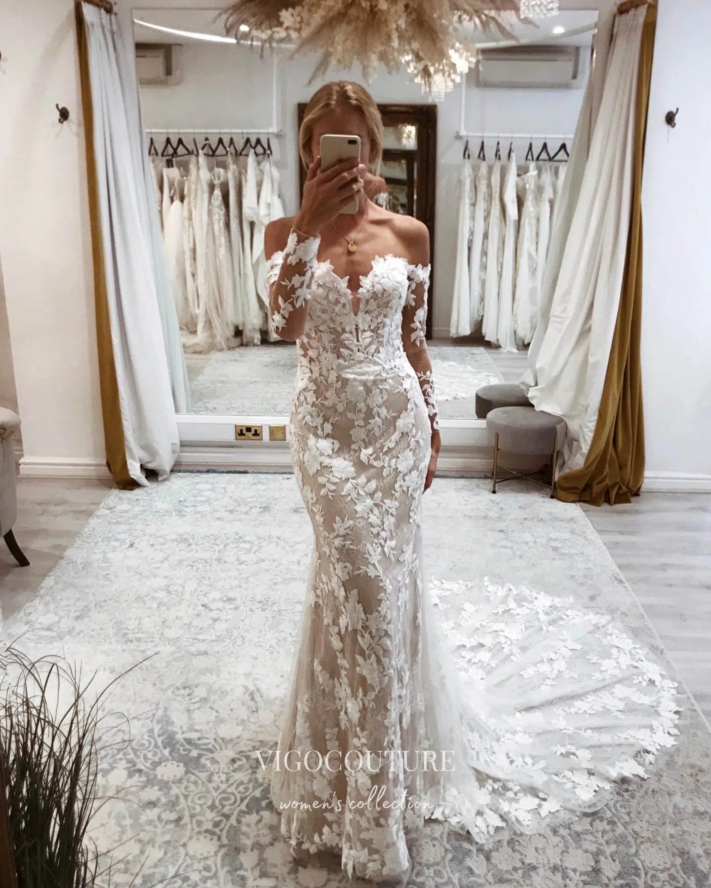 Long Sleeve Lace Applique Wedding Dresses Chapel Train Bridal Dresses W0060 As Pictured / 16W Long Sleeve Lace Applique Wedding Dresses Chapel Train Bridal Dresses W0060 As Pictured / 16W