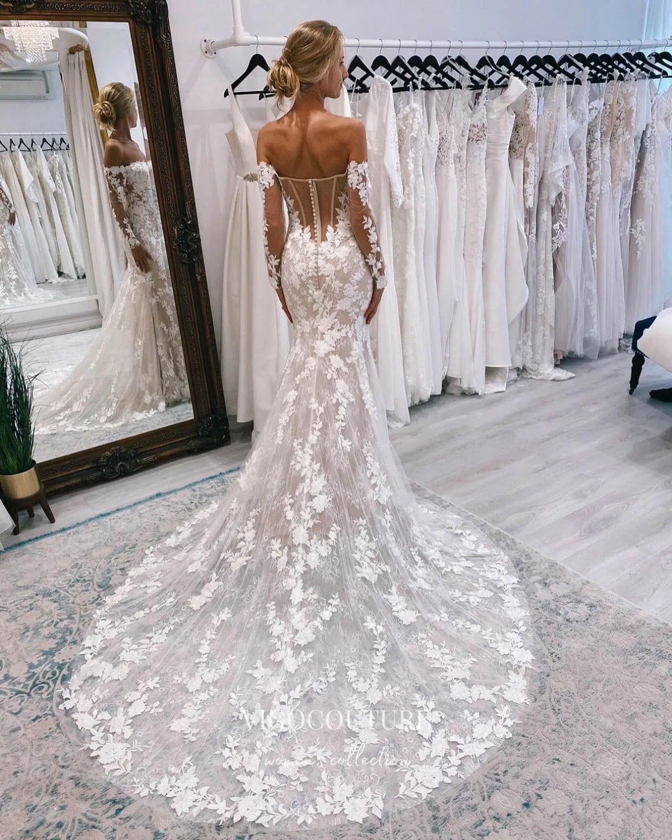 Long Sleeve Lace Applique Wedding Dresses Chapel Train Bridal Dresses W0060 As Pictured / 26W