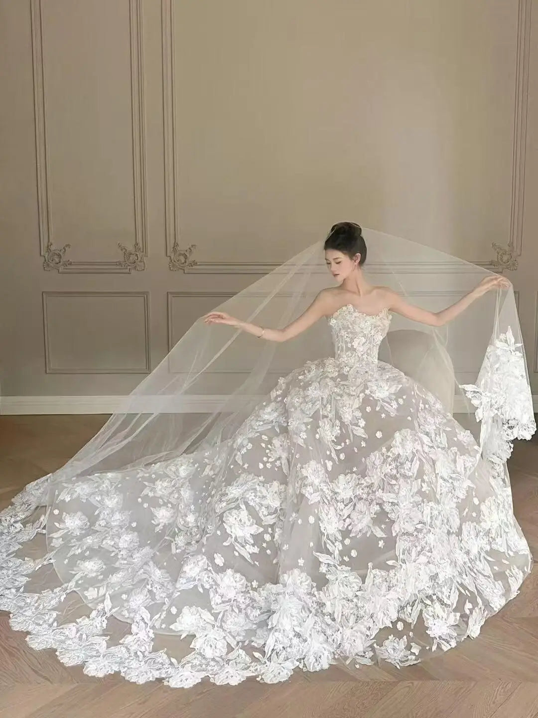 Wedding Dresses 2025 to impress Luxury 3D Floral Lace Ball Gown Wedding Dress with Long Train & Veil – RD020-vigocouture-vigocouture