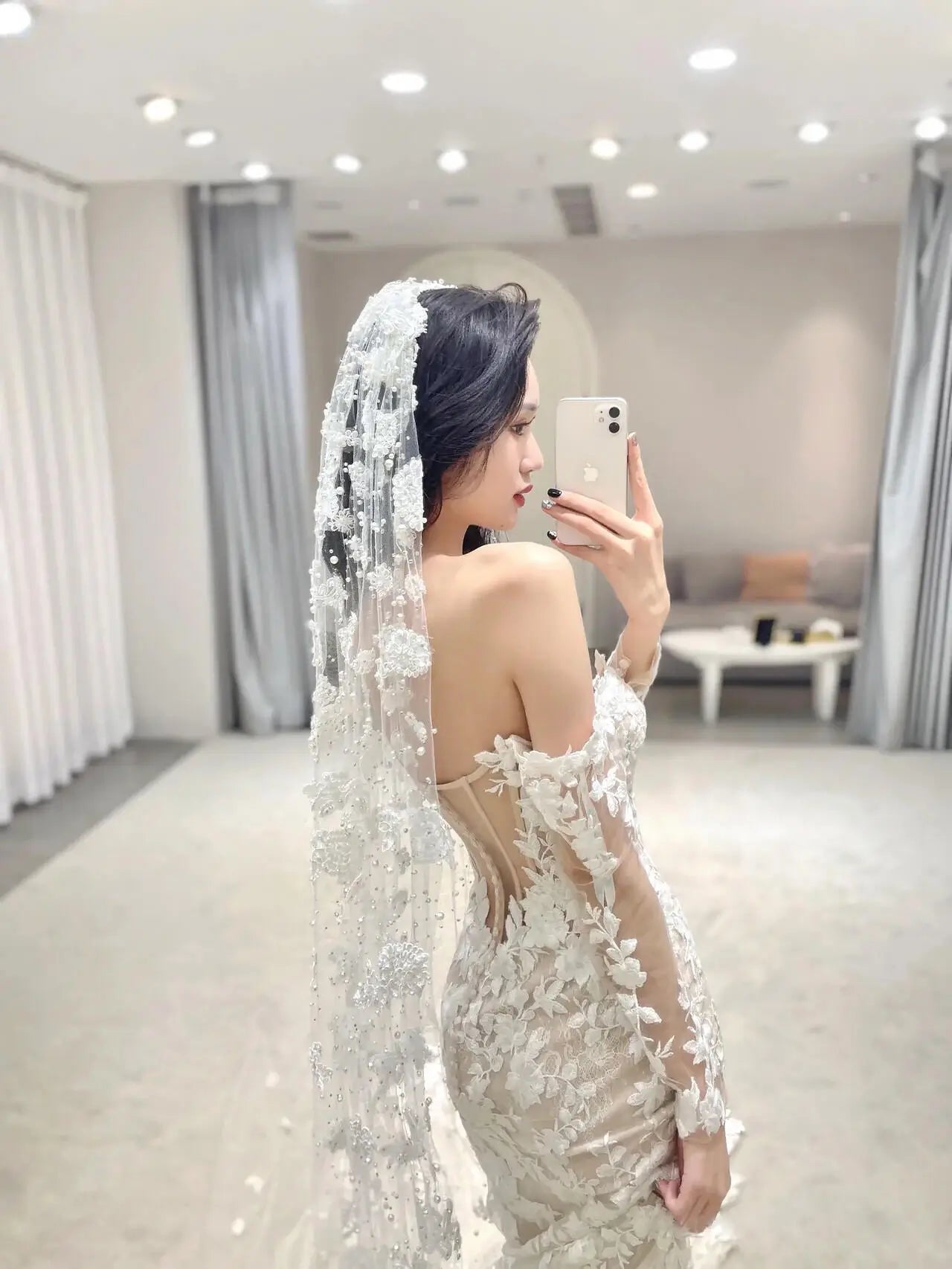 long veil with mermaid dress Beauty Tulle Mermaid Lace Wedding Dress with Wedding Veil