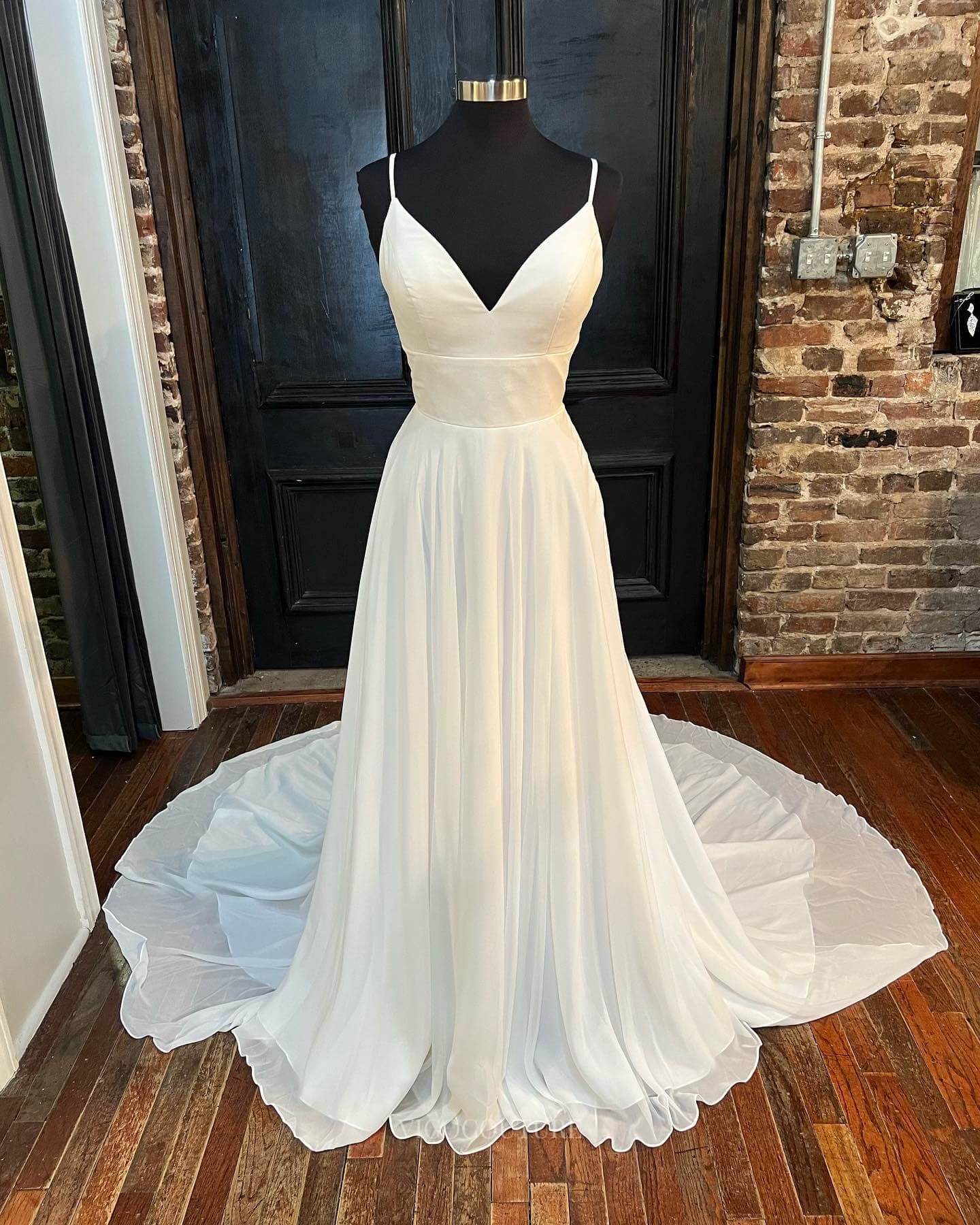 Minimalist Sheath Chiffon Wedding Dress Spaghetti Strap V-Neck Bridal Gown W0139 Ivory / US2 Minimalist Sheath Chiffon Wedding Dress Spaghetti Strap V-Neck Bridal Gown W0139 Ivory / US2