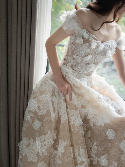 Wedding Dresses 2025 to impress Off-Shoulder Floral Lace Wedding Dress with Nude Lining and 3D Appliqué – RD016-vigocouture-vigocouture