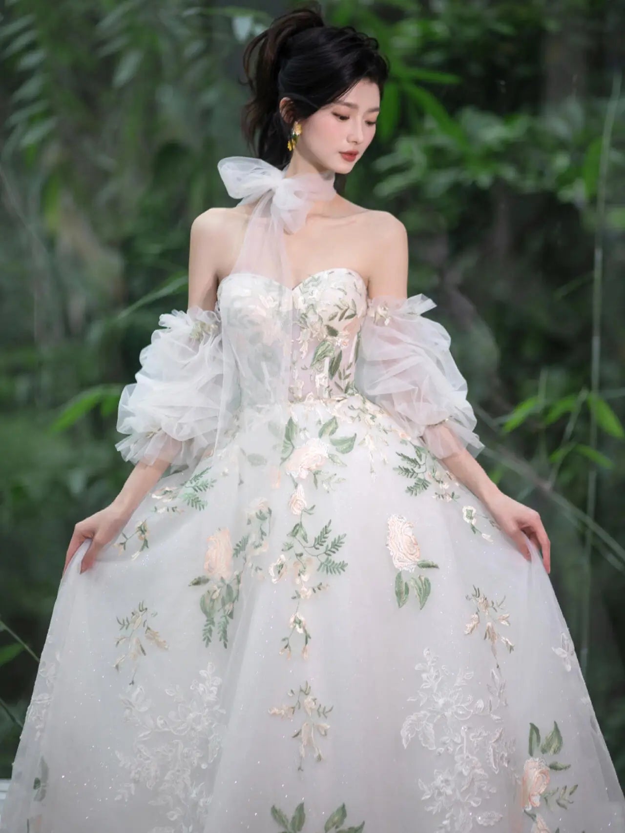 Wedding Dresses 2025 to impress Off-Shoulder Wildflower Whisper Wedding Dress with Embroidered Tulle Skirt – RD017-vigocouture-vigocouture