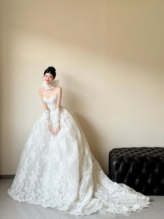 Wedding Dresses 2025 to impress Romantic Lace Ball Gown Wedding Dress with Sweetheart Neckline and Cathedral Train – RD032-vigocouture-vigocouture