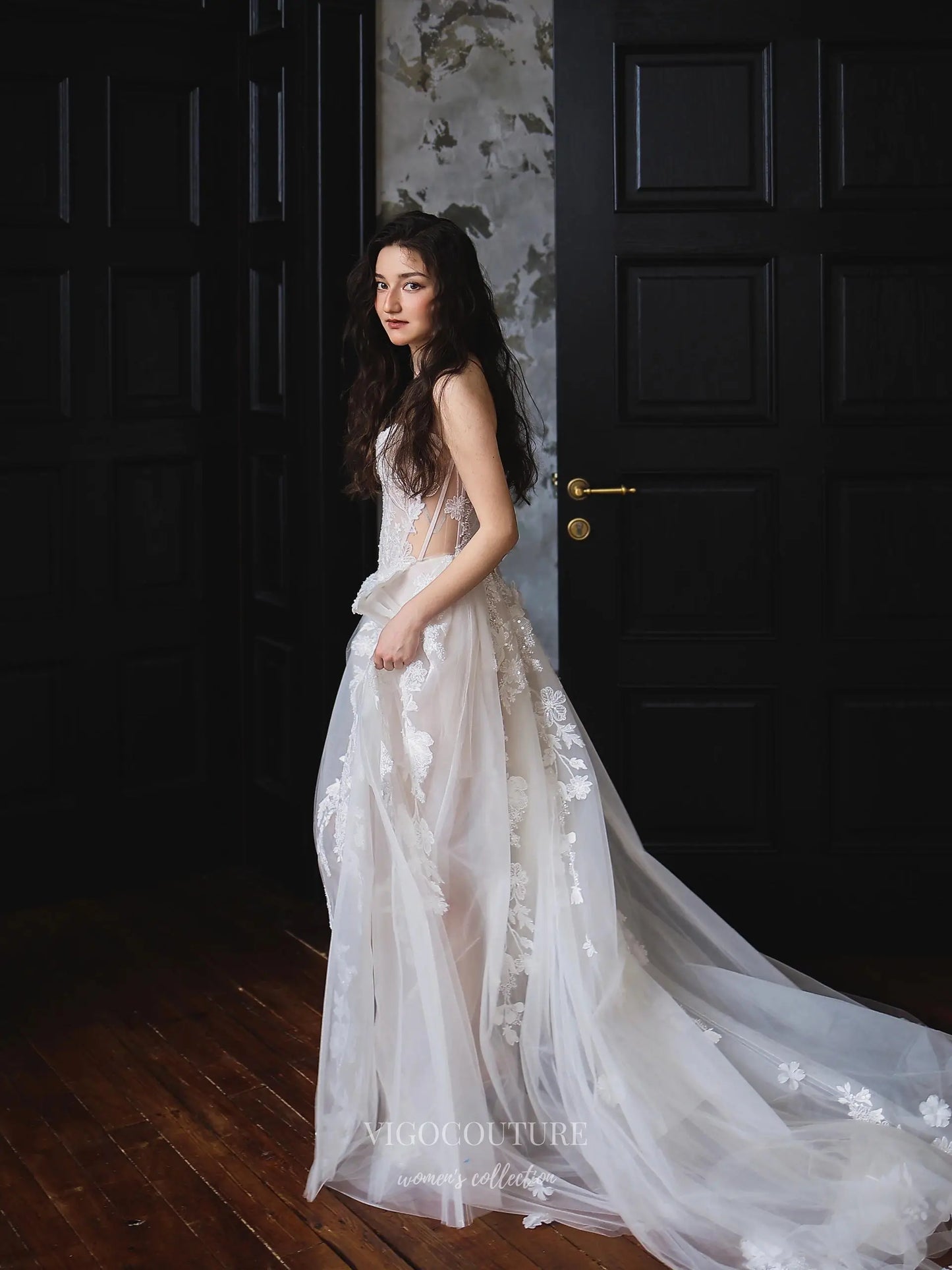 Wedding Dresses 2025 to impress Romantic Strapless Lace Appliqué Wedding Dress with Sheer Corset Bodice and Chapel Train – RD030-vigocouture-vigocouture