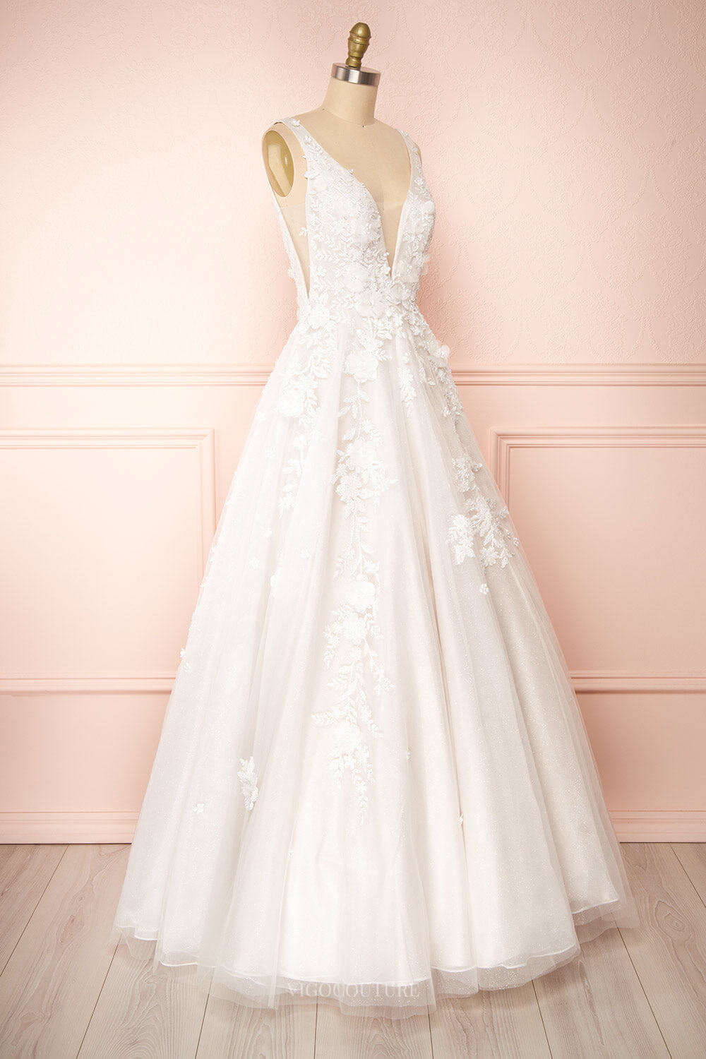 Rustic Lace Applique V-Neck Wedding Dress Outdoor Bridal Gown w0136 Ivory / US14 Rustic Lace Applique V-Neck Wedding Dress Outdoor Bridal Gown w0136 Ivory / US14