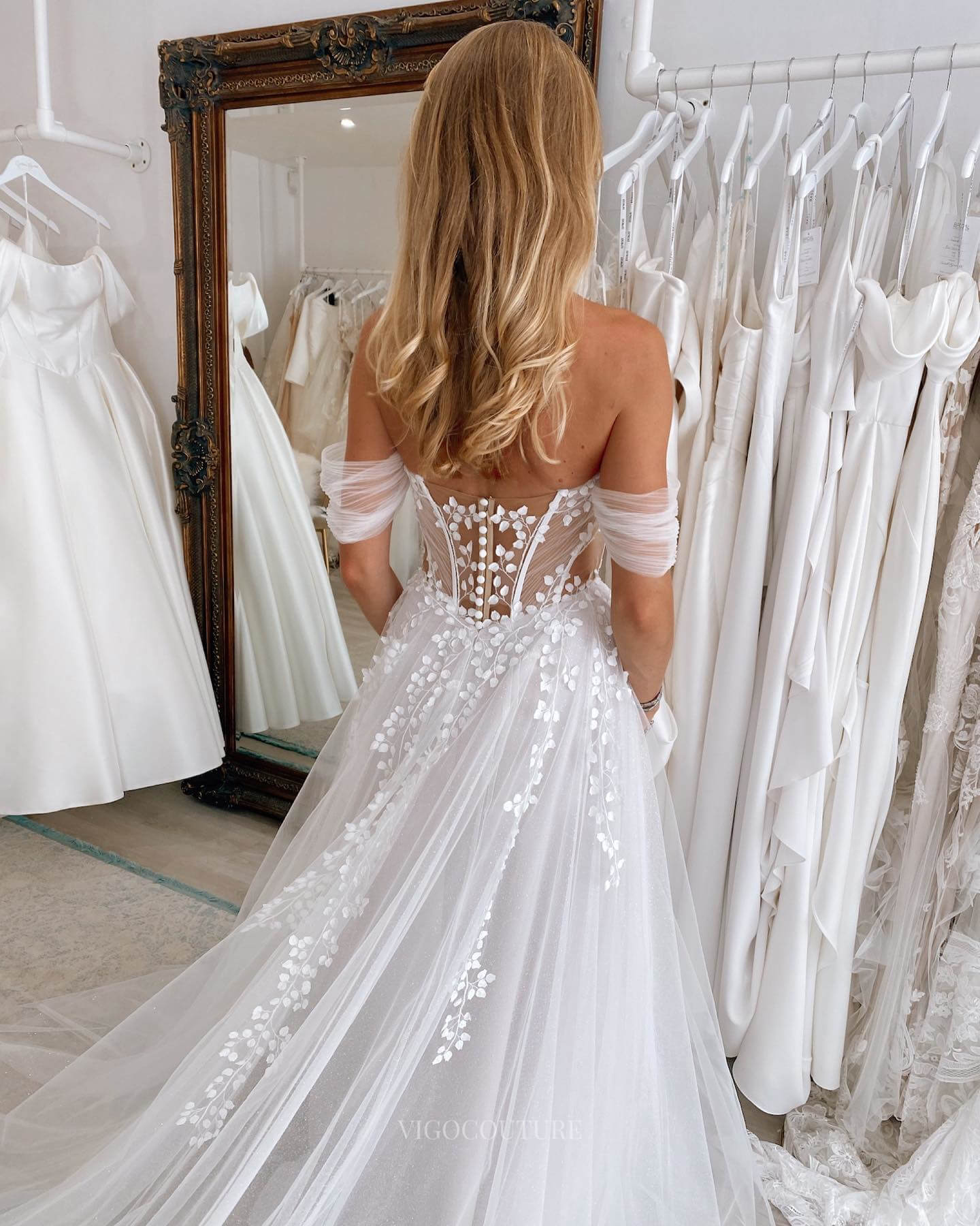 Rustic Sheer Plunging V-Neck Wedding Dress Lace Applique Off the Shoulder Bridal Gown W0114-Wedding Dresses-vigocouture-Ivory-US2-vigocouture