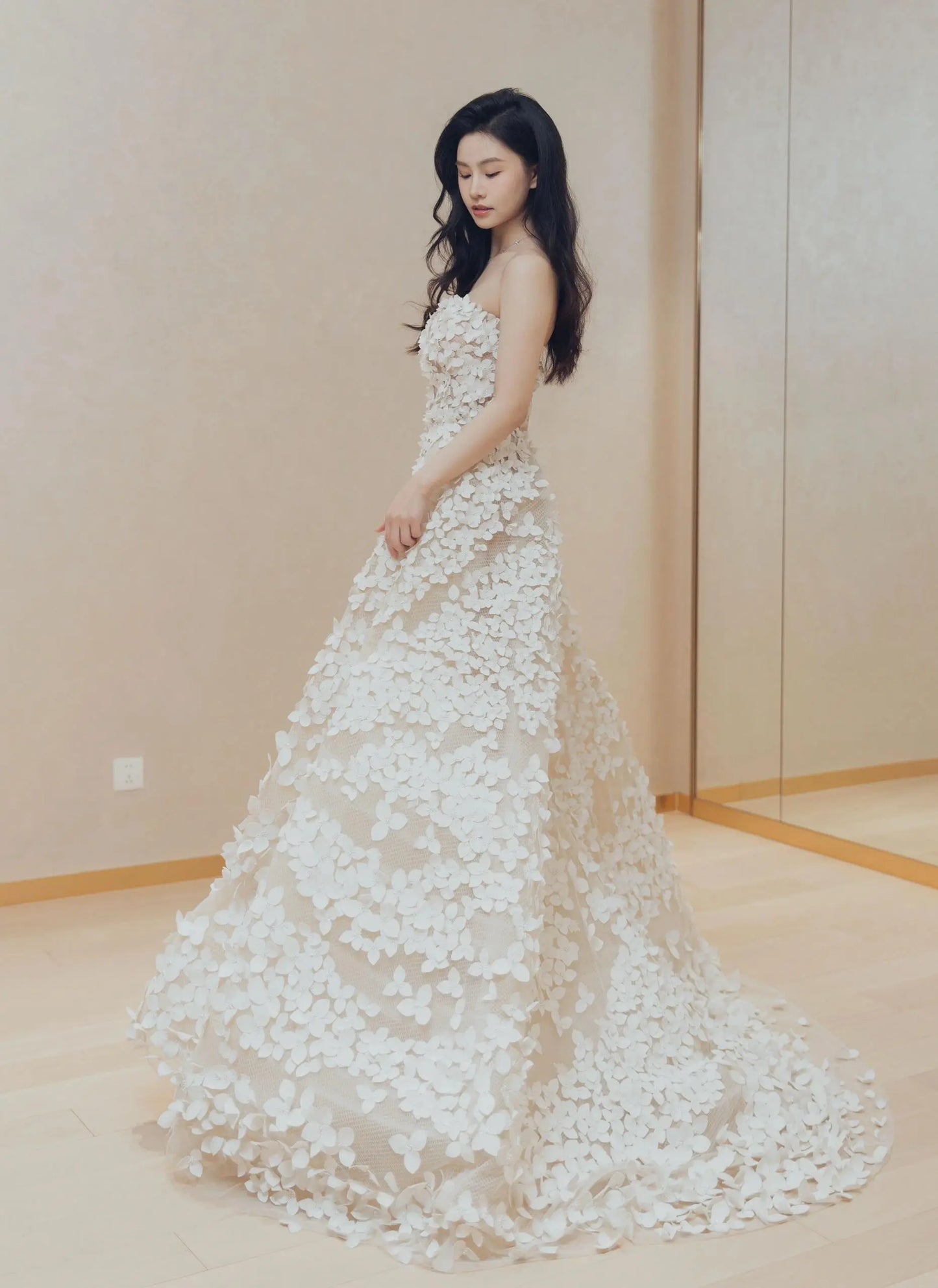 Wedding Dresses 2025 to impress Strapless 3D Floral Appliqué Wedding Ball Gown with Nude Illusion Tulle – Style RD009-vigocouture-vigocouture