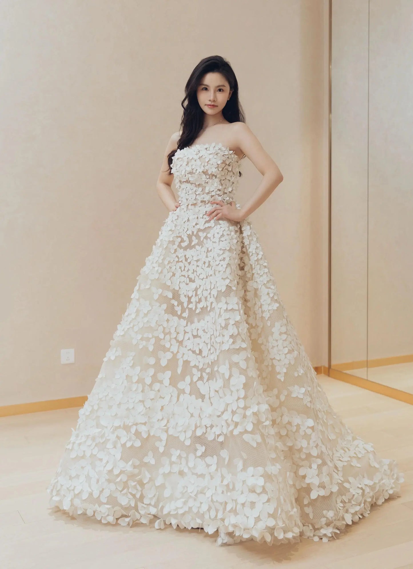 Wedding Dresses 2025 to impress Strapless 3D Floral Appliqué Wedding Ball Gown with Nude Illusion Tulle – Style RD009-vigocouture-Nude-Custom Size-vigocouture