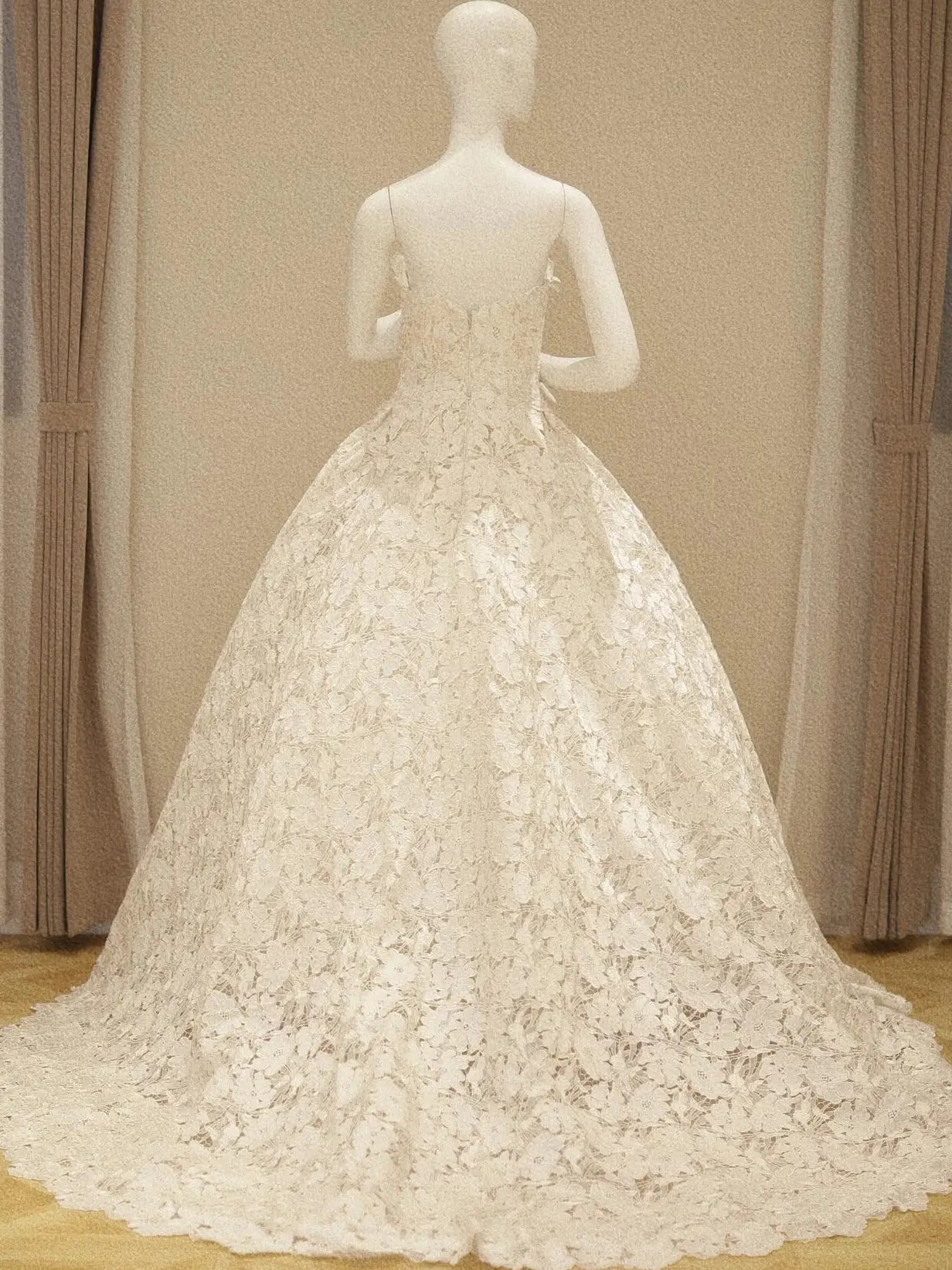 Wedding Dresses 2025 to impress Strapless 3D Floral Lace Ball Gown Wedding Dress with Sweetheart Neckline – Style RD006-vigocouture-vigocouture