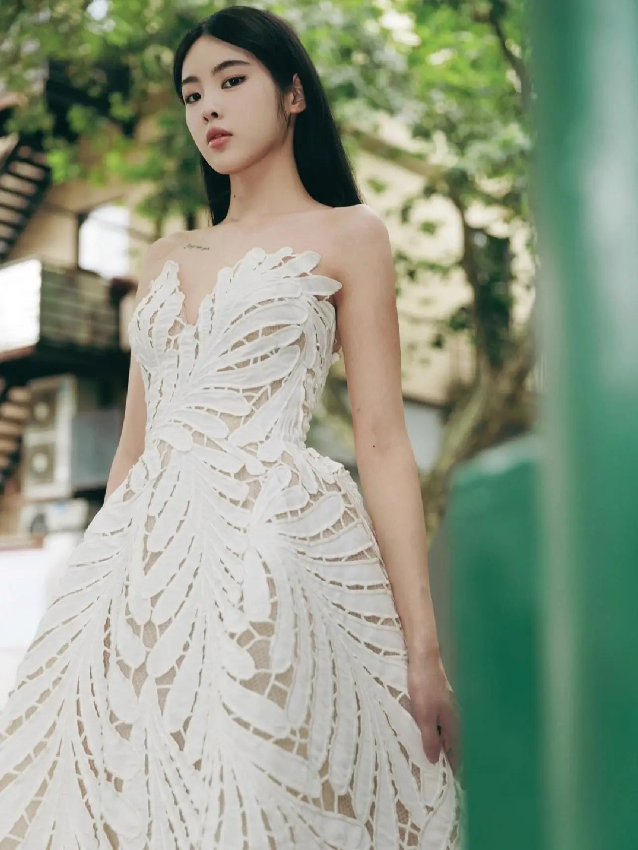 Wedding Dresses 2025 to impress Strapless Leaf Appliqué A-Line Wedding Dress with Sculpted Bodice – RD015-vigocouture-vigocouture