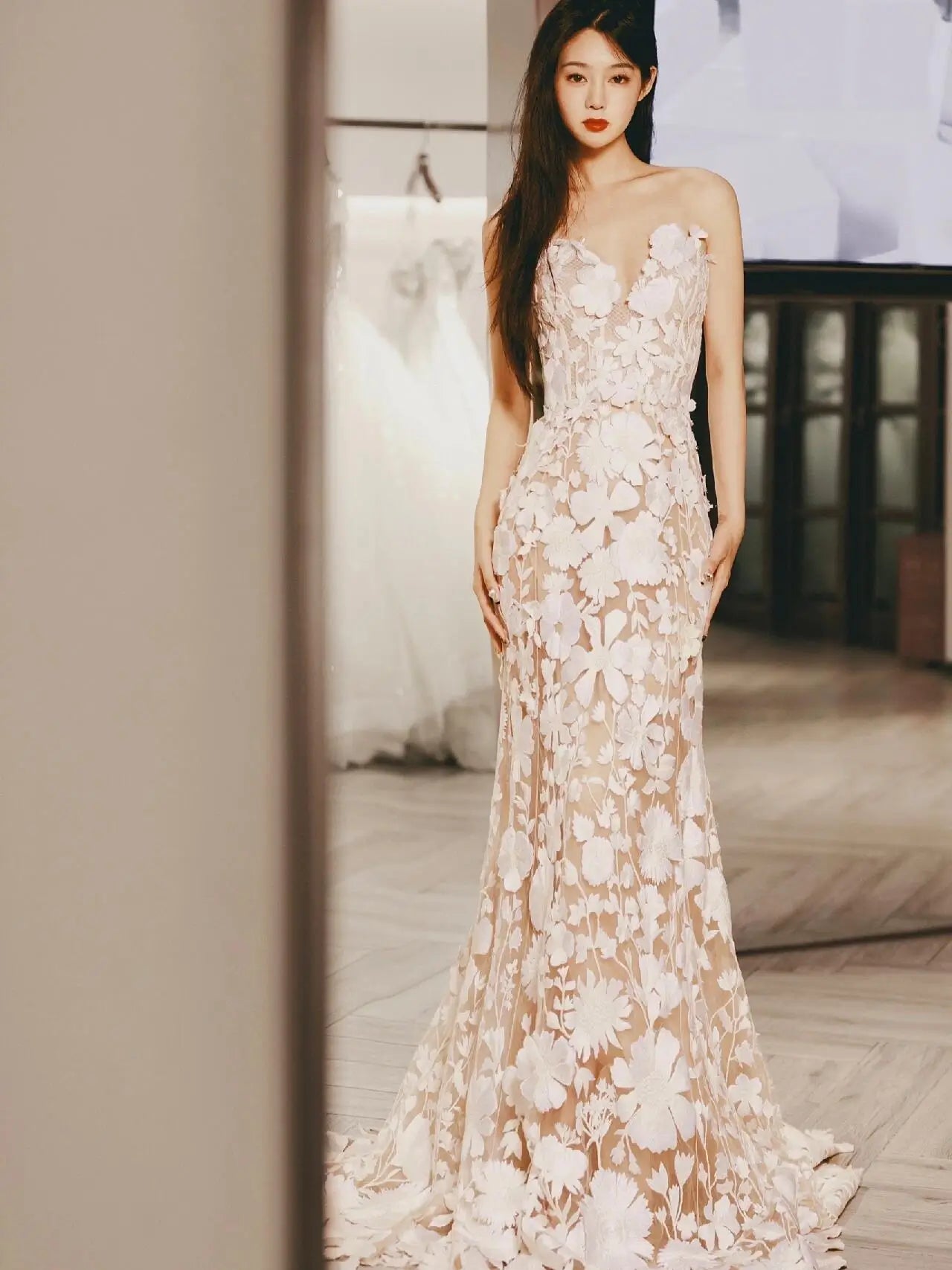 Wedding Dresses 2025 to impress Strapless Nude Mermaid Wedding Dress with 3D Floral Appliqué – RD028-vigocouture-Nude-Custom Size-vigocouture