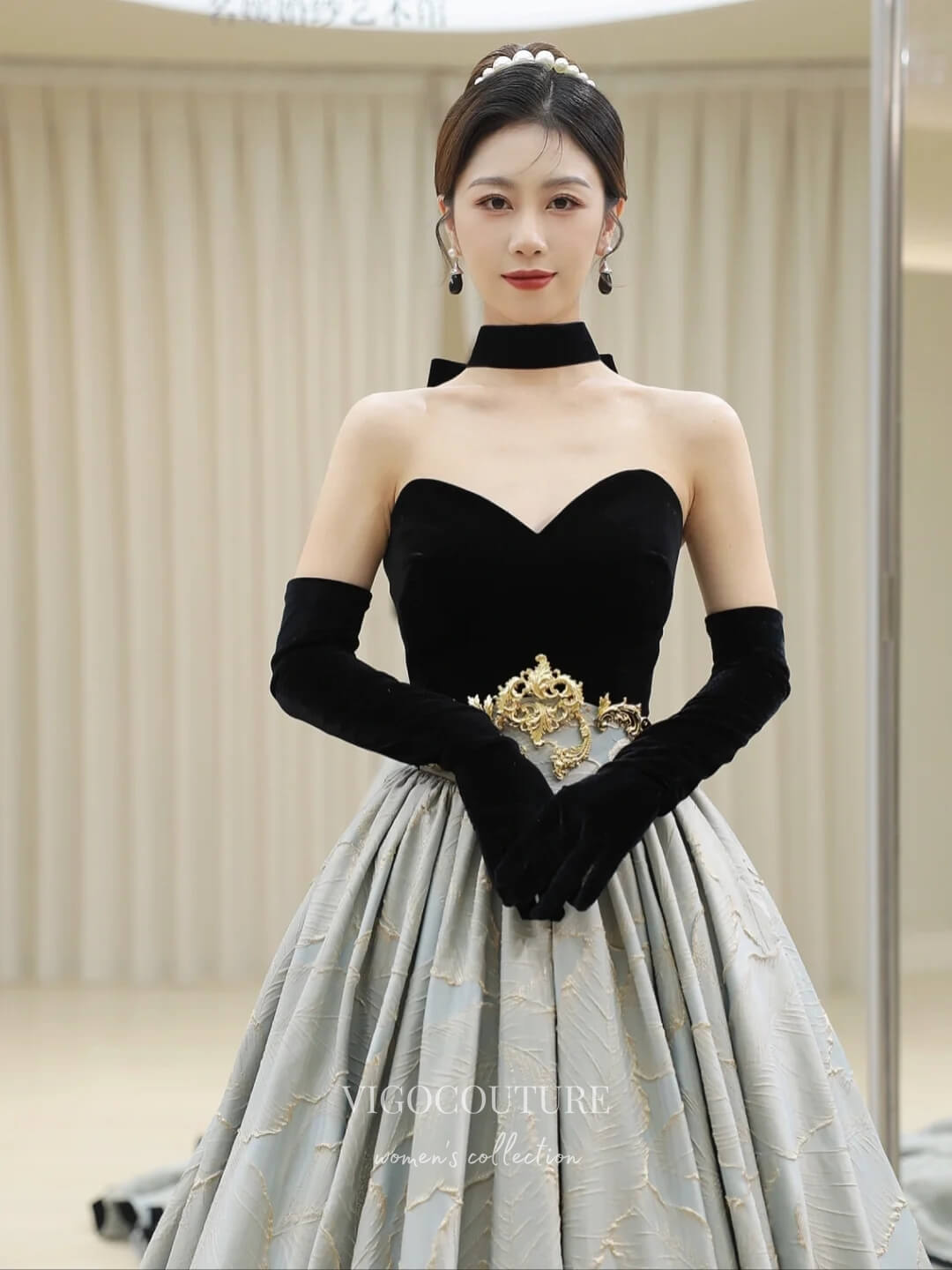 Miss Beauty Pageant Queen Contest in Asian Gown Stock Photo - Image of  elegant, dress: 125323114