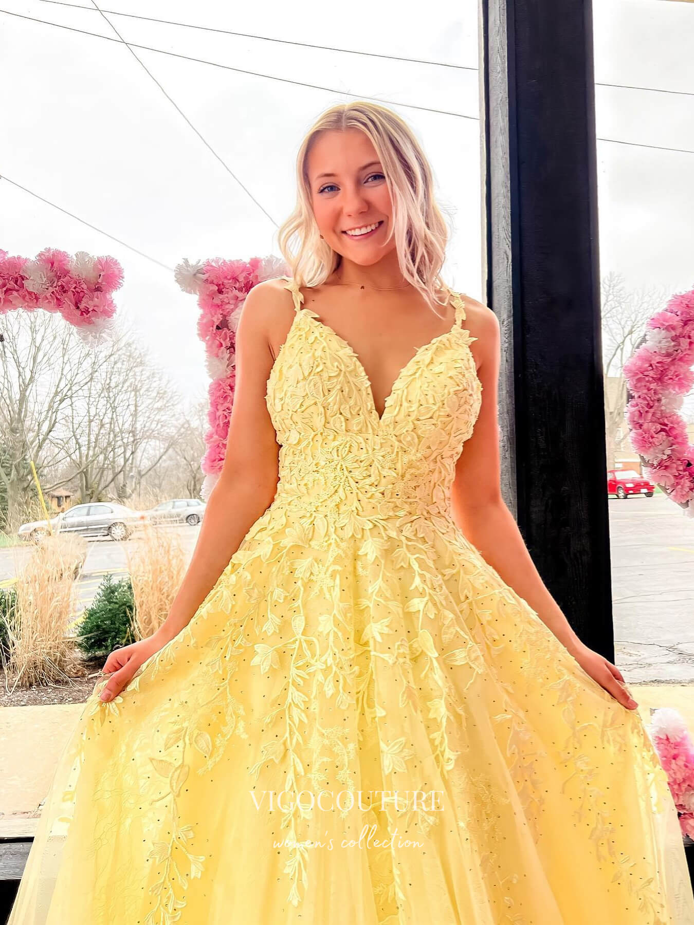 Yellow Cut-out Lace Sheer Tulle Sleeved Prom Dress - Promfy