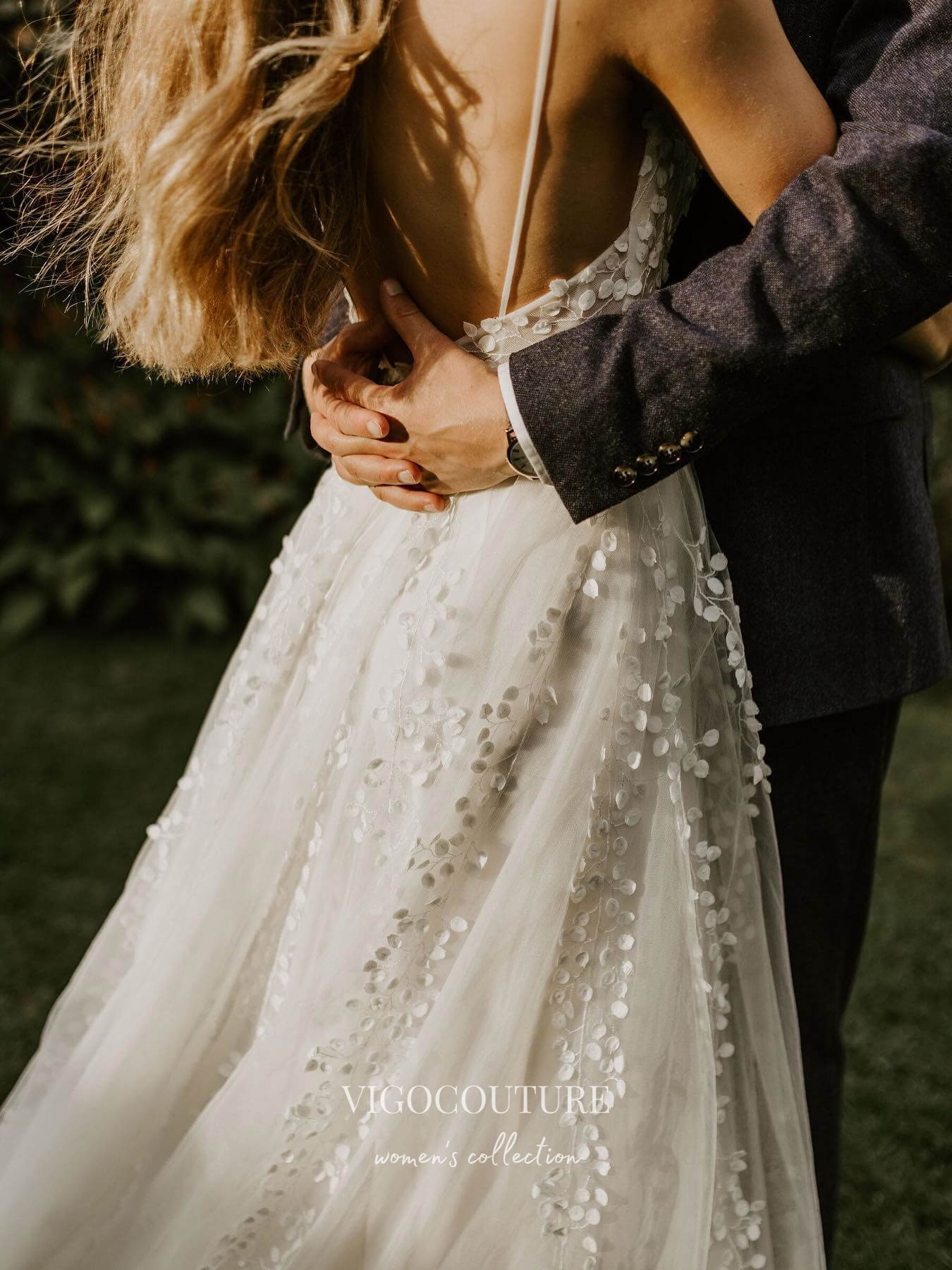 vigocouture-Lace Applique Spaghetti Strap Wedding Dresses A-Line V-Neck Bridal Dresses W0064-Wedding Dresses-vigocouture-