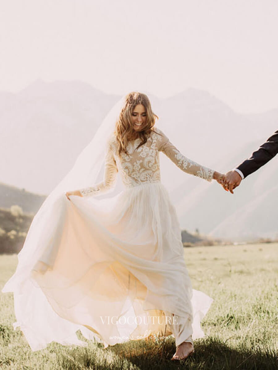 Boho Rustic Wedding Dress: Long-Sleeve Country Elegance W0017