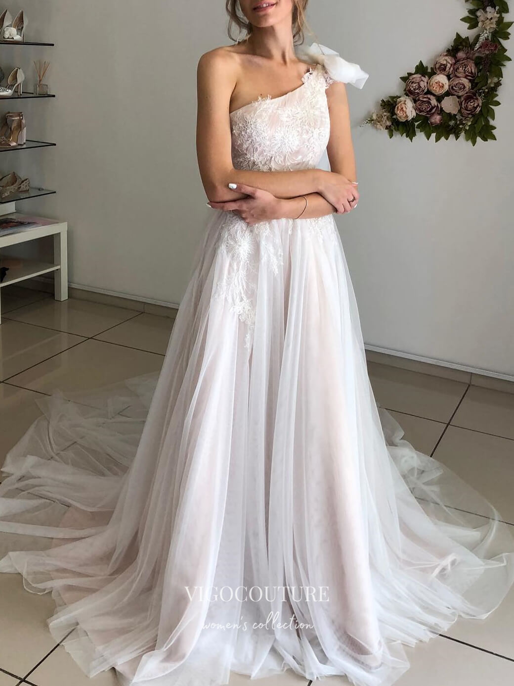 Lace Applique Wedding Dresses One Shoulder Bridal Dresses W0034 As Pictured / 22w Lace Applique Wedding Dresses One Shoulder Bridal Dresses W0034 As Pictured / 22w